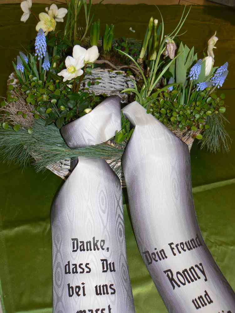 Trauerkranze Trauergestecke Zur Beerdigung Online Bestellen Ab 60