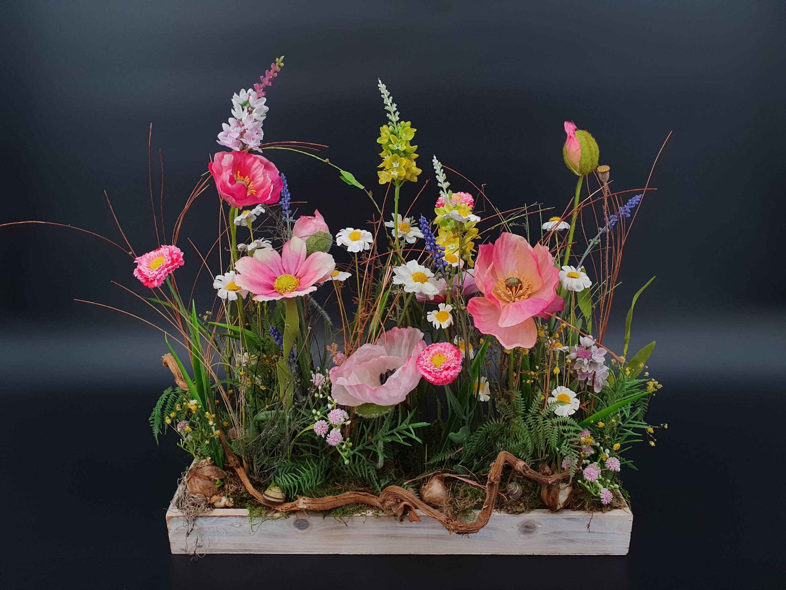 Sommerliches Wiesengesteck