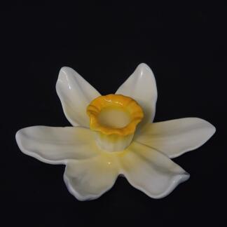 Kerzenhalter in Narzissenblütenform