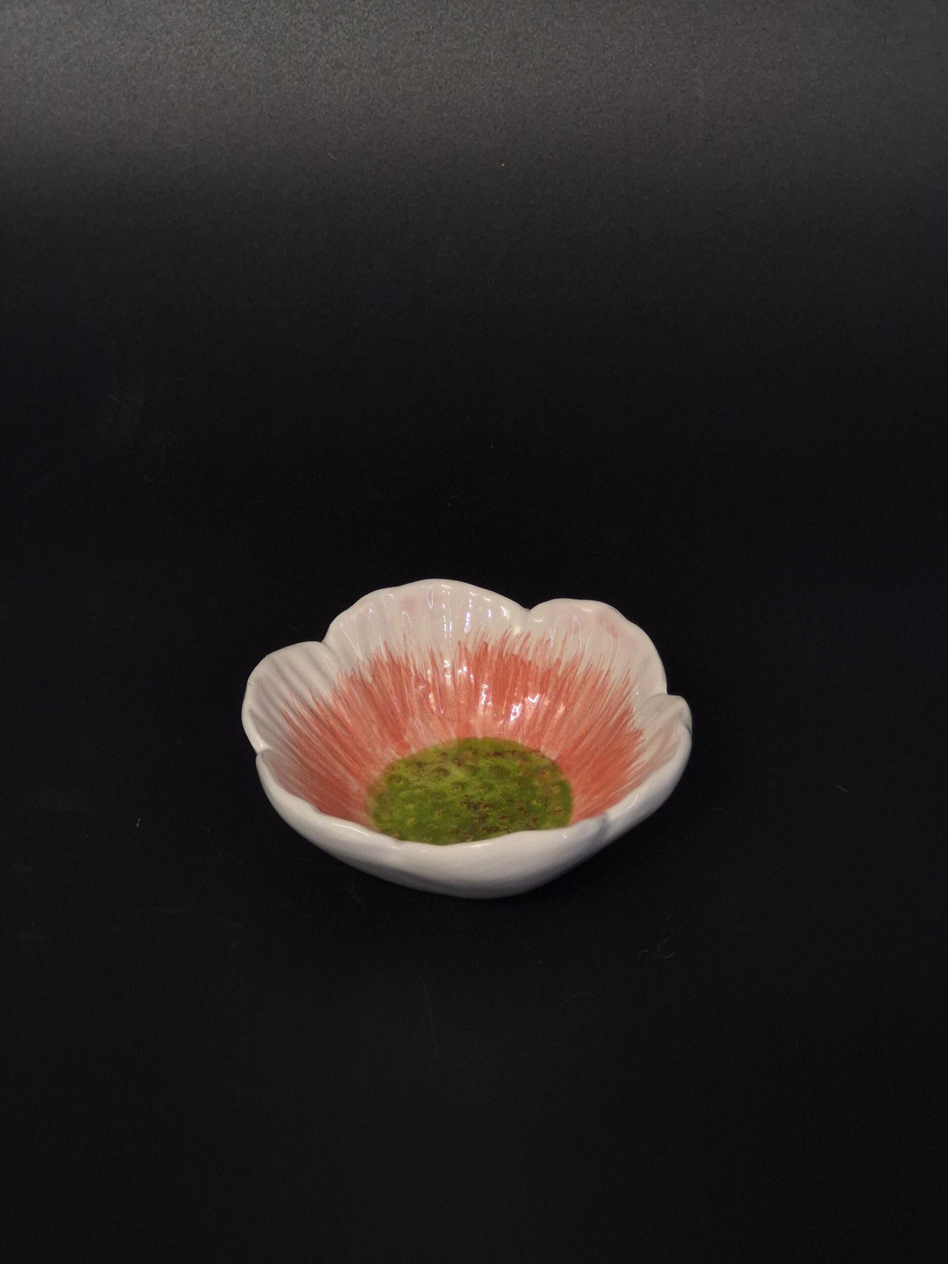 Kleine Blütenschalen aus Keramik "Cosmea"